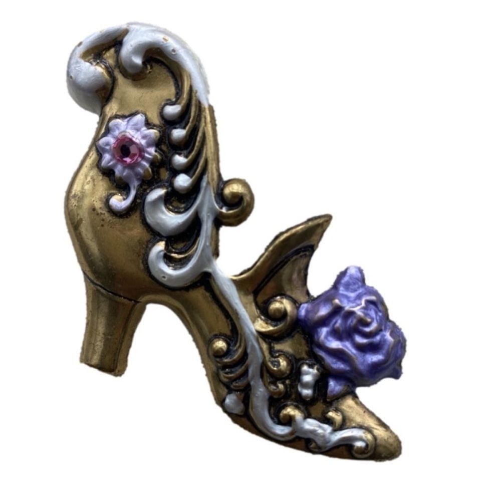 Vintage Victorian Lady High Heels Shoe brooch with a rhinestone heel